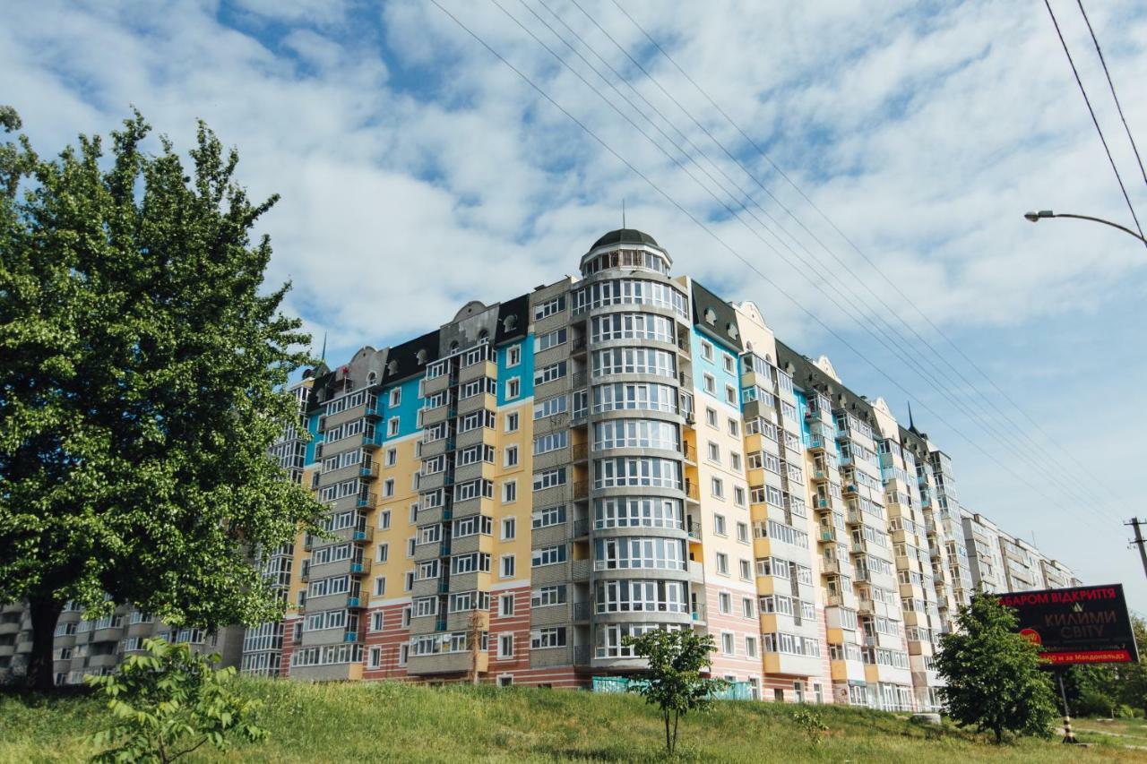 Люкс Апартамента На Харьковской Возле Тц Лавина Sumy Exterior photo
